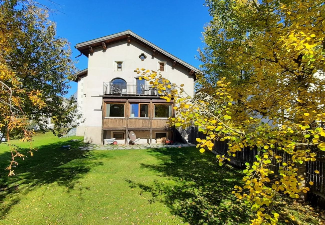 Appartement à La Punt-Chamues-ch - Chesa Strimer - Veranda