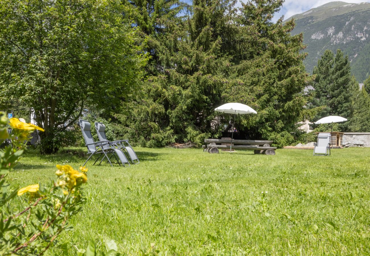 Appartement à La Punt-Chamues-ch - Chesa Strimer - Veranda